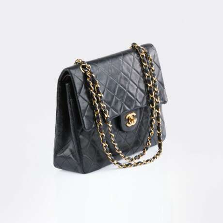 Chanel gegr. 1910 Paris. Timeless Double Flap Bag Medium. - photo 2