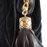 Chanel gegr. 1910 Paris. Mini-Beuteltasche 'Tassel' aus Samt. - фото 3