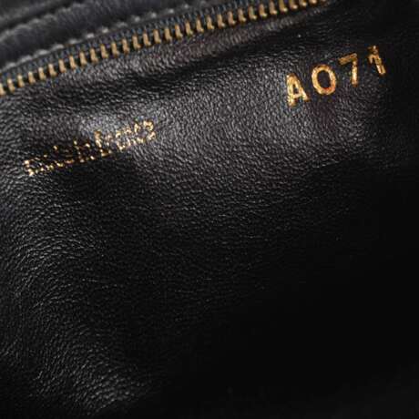 Chanel gegr. 1910 Paris. Mini-Beuteltasche 'Tassel' aus Samt. - фото 5