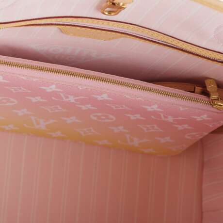 Louis Vuitton gegr. 1854 Paris. Tragetasche 'Neverfull MM by the Pool' M45680 Light Pink Limited Edition. - photo 6 Louis Vuitton gegr. 1854 Paris. Tragetasche 'Neverfull MM by the Pool' M45680 Light Pink Limited Edition. - photo 6