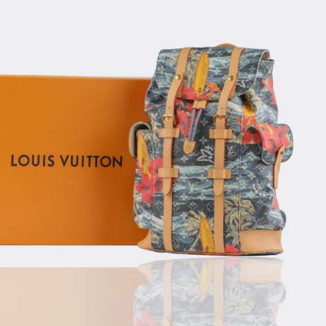 Louis Vuitton gegr. 1854 Paris. Rucksack Christopher MM 'Monogram Surfin' Navy'. - photo 5 Louis Vuitton gegr. 1854 Paris. Rucksack Christopher MM 'Monogram Surfin' Navy'. - photo 5