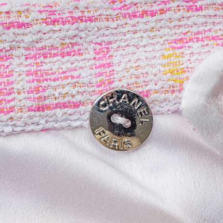 Chanel gegr. 1910 Paris. 24C Tweed-Set. - photo 4