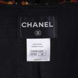 Chanel gegr. 1910 Paris. Tweedjacke 'La Petite Veste Noire'. - photo 4