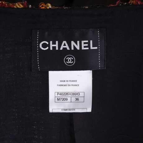 Chanel gegr. 1910 Paris. Tweedjacke 'La Petite Veste Noire'. - photo 4 Chanel gegr. 1910 Paris. Tweedjacke 'La Petite Veste Noire'. - photo 4