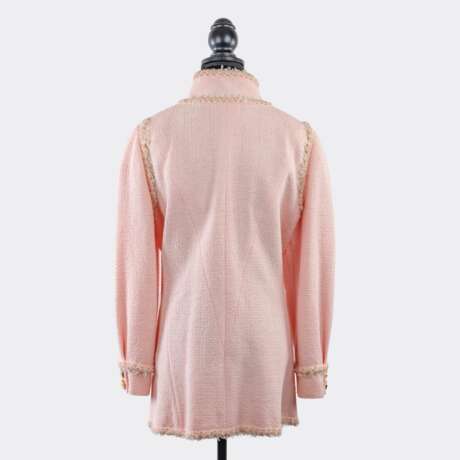 Chanel gegr. 1910 Paris. Kurzmantel aus Bouclé. - фото 2