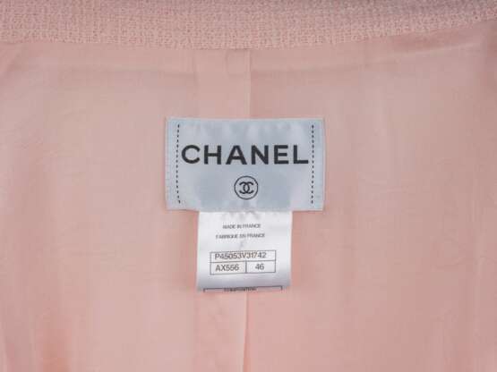 Chanel gegr. 1910 Paris. Kurzmantel aus Bouclé. - фото 3