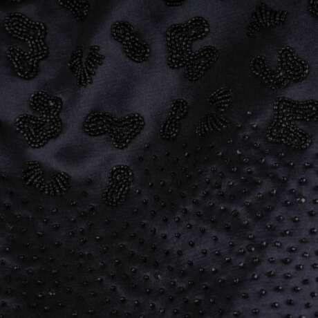 Valentino Garavani gegr. 1960 Paris. Boutique Blazer mit Faux Pearls. - photo 4 Valentino Garavani gegr. 1960 Paris. Boutique Blazer mit Faux Pearls. - photo 4