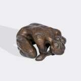 Edgar Augustin (Recklinghausen 1936 - Hamburg 1996). Kauernde. - Foto 2