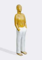 Peter Hermann (Bietigheim 1962). Figur mit weißer Hose.