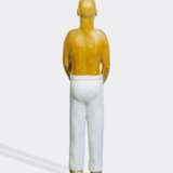 Peter Hermann (Bietigheim 1962). Figur mit weißer Hose. - photo 3