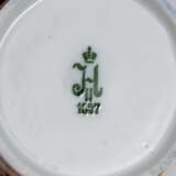 Tasse mit Arabeskendekor. - Foto 2