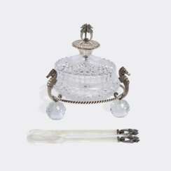 Emil und Gustav Kühn reg. 1886, Schwäbisch Gmünd. Kaviargefäß mit Besteck.