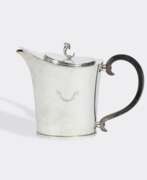 Silberwaren. Elis Bergh (Linköping 1881 - Stockholm 1954). Art déco Deckelkanne.