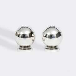 Harald Christian Nielsen (Bårse, Dänemark 1892 - Hellerup, Dänemark 1977). Salz- und Pfefferstreuer 'Pyramid' Nr. 632.