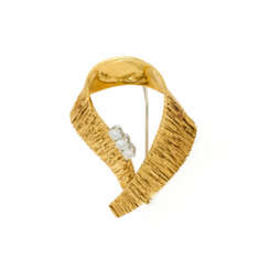 Laudier. Diamond-Brooch