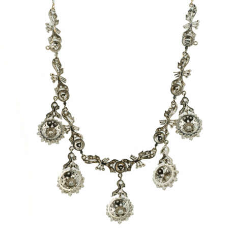 Demi-Parure: Diamond-Necklace-and-Diamond-Ear Studs - photo 3