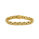 Collection: Gold-Bracelet-and-Sapphire-Diamond-Pendant - фото 5