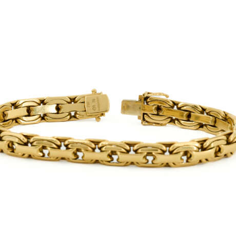 Collection: Gold-Bracelet-and-Sapphire-Diamond-Pendant - фото 7