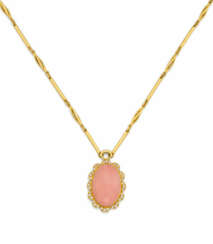 Coral-Diamand-Necklace