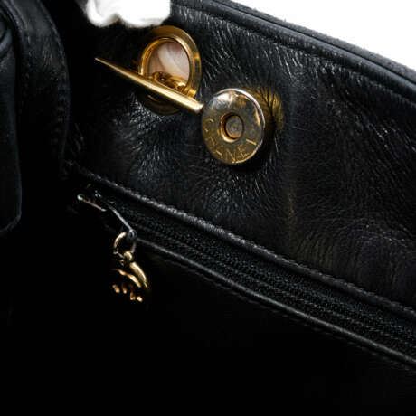 Chanel. Handbag - photo 9