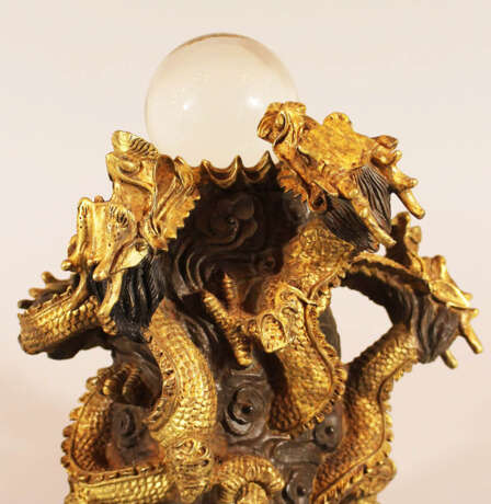 Asian Bronze sculpture with dragons windings around a glass ball, Qing Dynasty - Foto 3