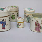5 Chinese small pots partly with lid painted - фото 1