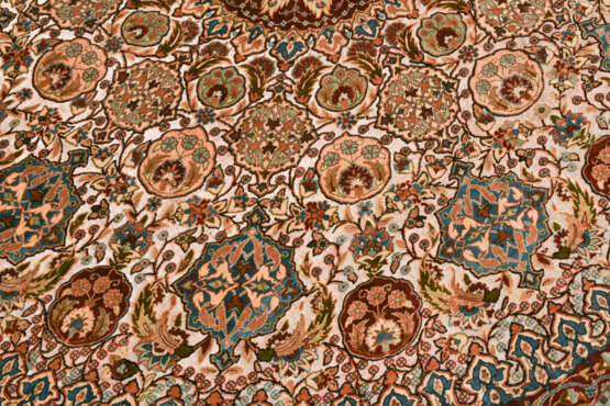 Hereke-Seide - photo 5 Hereke-Seide - photo 5