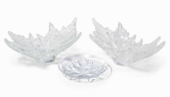 Lalique, 2 Schalen und 1 Teller "Champs-Elysées" - фото 1 Lalique, 2 Schalen und 1 Teller "Champs-Elysées" - фото 1