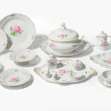 Meissen, Tafel- und Kaffeeservice "Rote Rose" - фото 1