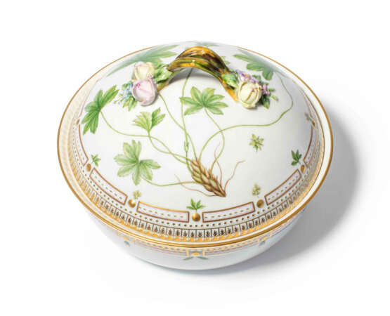 Royal Copenhagen, "Flora Danica", Terrine - фото 1 Royal Copenhagen, "Flora Danica", Terrine - фото 1