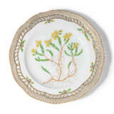 Royal Copenhagen, "Flora Danica", Zierteller - photo 1