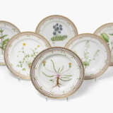 Royal Copenhagen, "Flora Danica", 12 Platzteller - фото 2