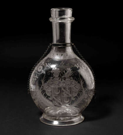 Kugelflasche mit Wappen "von Diesbach" - photo 4 Kugelflasche mit Wappen "von Diesbach" - photo 4