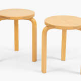 Alvar Aalto, 2 Hocker "60" - photo 1