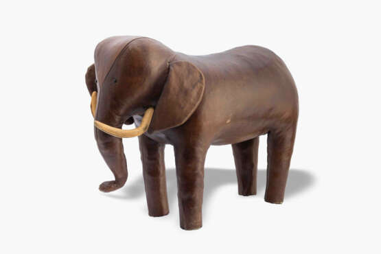 Dimitri Omersa, Fusshocker "Elefant" - Foto 1 Dimitri Omersa, Fusshocker "Elefant" - Foto 1