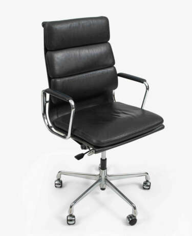 Charles & Ray Eames, Soft Pad Chair "EA 219" - photo 1