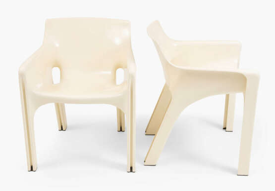 Vico Magistretti, Tisch "STADIO 150" mit 4 Stühlen "GAUDI" - photo 5