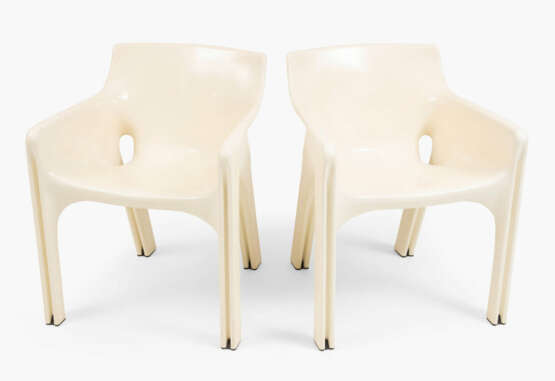 Vico Magistretti, Tisch "STADIO 150" mit 4 Stühlen "GAUDI" - photo 7