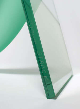 Philippe Starck, Vase "Une Étrangetée Contre Le Mur" - photo 2