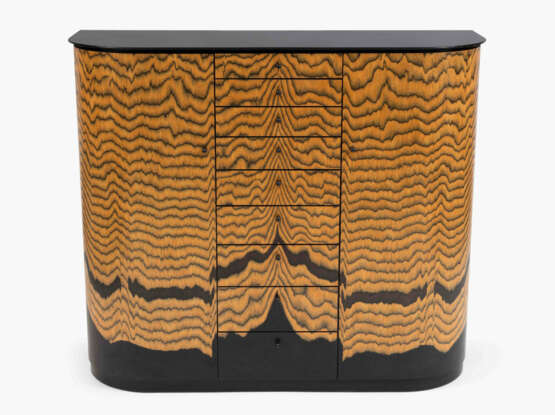 Hans Eichenberger, Anrichte "Vorhang Kredenz" - photo 1 Hans Eichenberger, Anrichte "Vorhang Kredenz" - photo 1