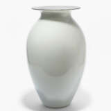 Gino Mazzega für I.V.R. Mazzega Murano, Bodenvase "Opalino" - фото 1