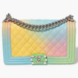 Chanel, Boy "Rainbow" Umhängetasche - фото 1