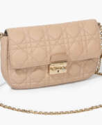 Übersicht. Dior, Umhängetasche "Miss Dior Promenade"