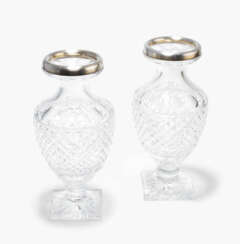 Böhmen, 1 Paar Vasen