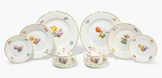 Royal Copenhagen, Tafelservice "Sächsische Blume" - Foto 1