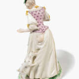 Nymphenburg, Figur "Dame, von Hündchen angefallen" - фото 2