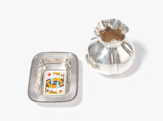 Lot: Spielkartenschale und kleine Vase, 19./20.Jh. - photo 1