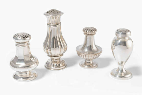 Lot: 4 Zuckerstreuer, Wien 19.Jh. - photo 1