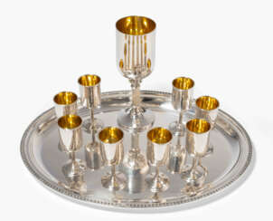 Set: 9 Fussbecher auf Tablett, Israel 20.Jh.