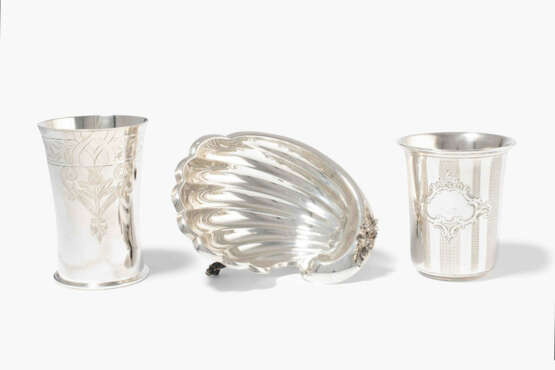 Lot: 2 Kidduschbecher und 1 Muschelschale, 19./20.Jh. - фото 1